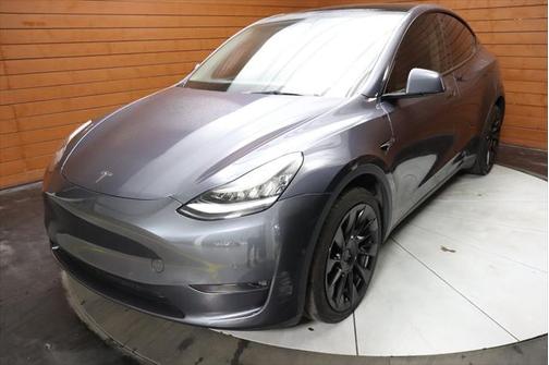 2022 Tesla Model Y Long Range Dual Motor All-Wheel Drive