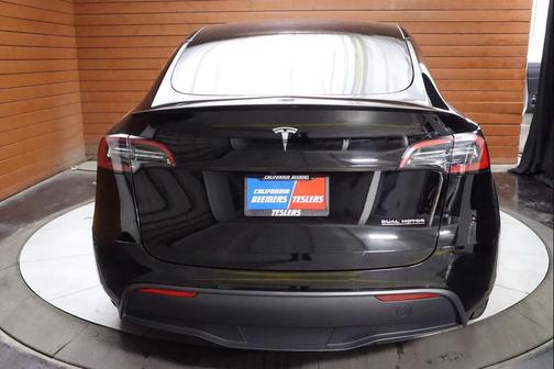 2022 Tesla Model Y Performance Dual Motor All-Wheel Drive