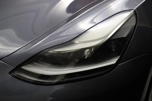 2022 Tesla Model 3 Standard Range