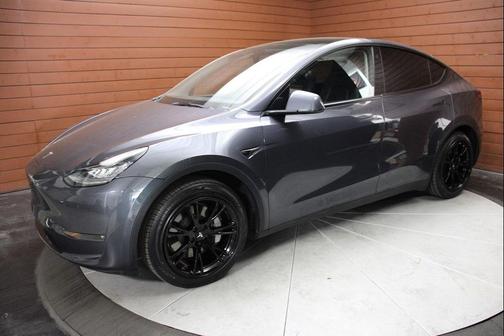 2023 Tesla Model Y Long Range Dual Motor All-Wheel Drive