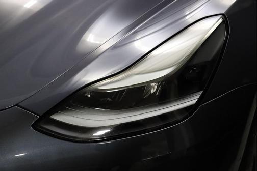 2022 Tesla Model 3 Standard Range