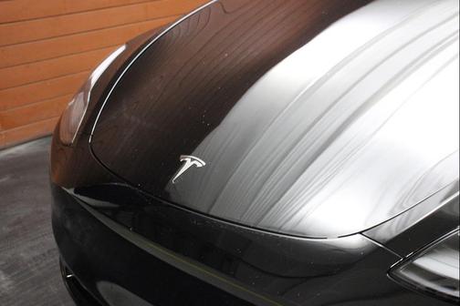 2025 Tesla Model Y Long Range Dual Motor Rear-Wheel Drive