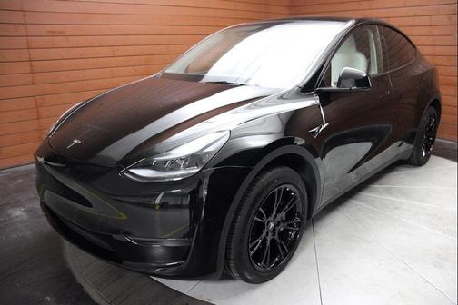 2025 Tesla Model Y Long Range Dual Motor Rear-Wheel Drive