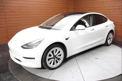 2022 Tesla Model 3 Standard Range
