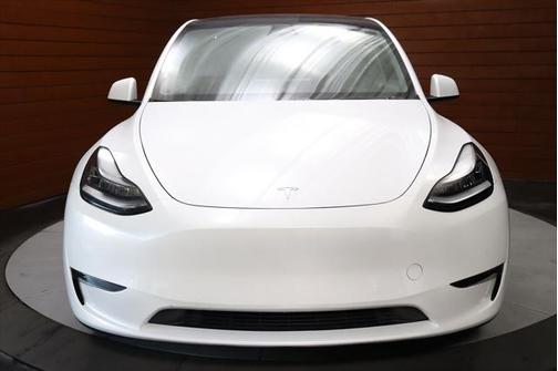 2022 Tesla Model Y Long Range Dual Motor All-Wheel Drive