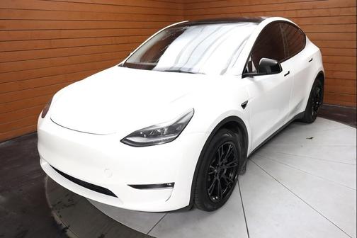 2022 Tesla Model Y Long Range Dual Motor All-Wheel Drive