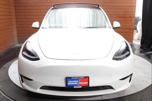 2022 Tesla Model Y Long Range Dual Motor All-Wheel Drive