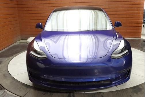 2022 Tesla Model 3 Standard Range