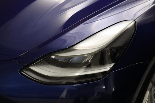 2022 Tesla Model 3 Standard Range