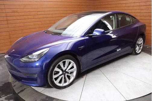 2022 Tesla Model 3 Standard Range