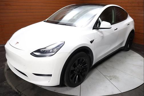 2022 Tesla Model Y Long Range Dual Motor All-Wheel Drive