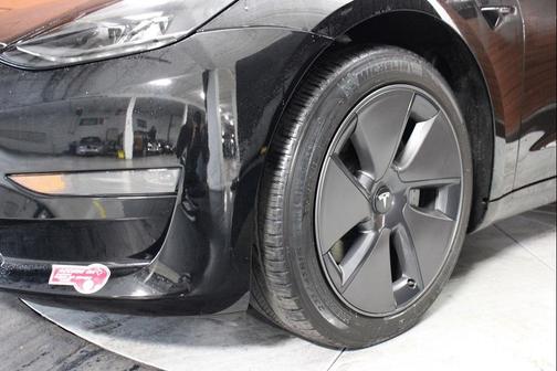 2023 Tesla Model 3 Standard Range