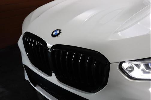2020 BMW X5 M50i