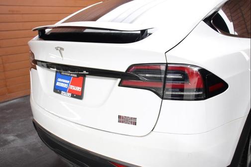 2022 Tesla Model X Plaid Tri Motor All-Wheel Drive