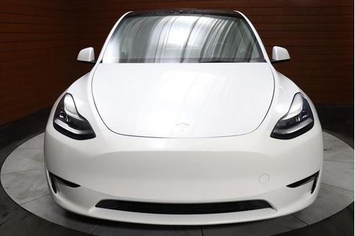 2022 Tesla Model Y Long Range Dual Motor All-Wheel Drive
