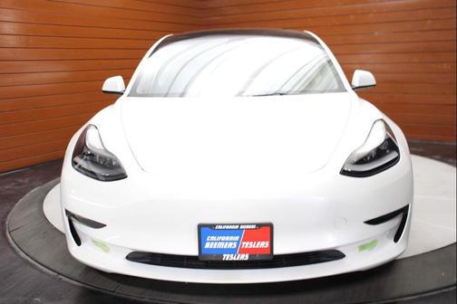 Pearl White Multi-Coat 2023 Tesla Model 3 Standard Range