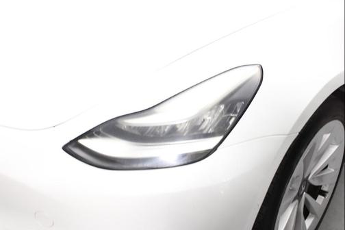 2022 Tesla Model 3 Standard Range