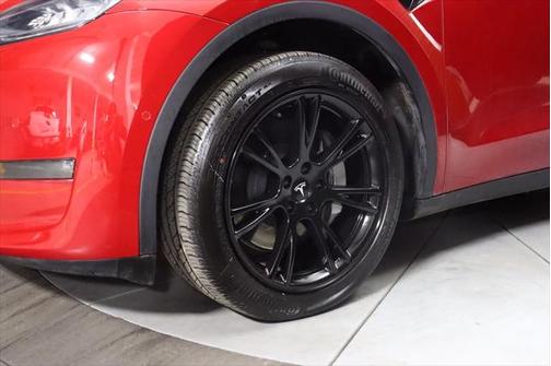 2022 Tesla Model Y Long Range Dual Motor All-Wheel Drive