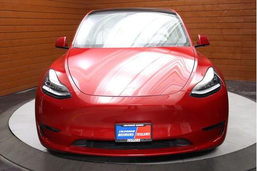 2022 Tesla Model Y Long Range Dual Motor All-Wheel Drive