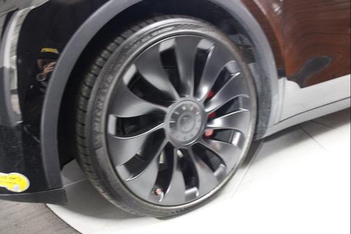 2022 Tesla Model Y Performance Dual Motor All-Wheel Drive