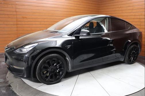 2023 Tesla Model Y Long Range Dual Motor All-Wheel Drive