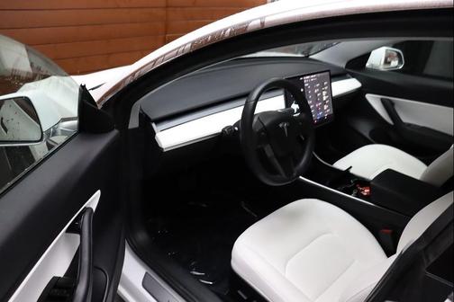 2020 Tesla Model 3 Standard Range