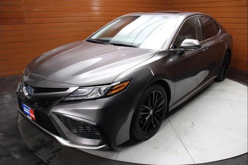 Predawn Gray Mica 2024 Toyota Camry Hybrid SE