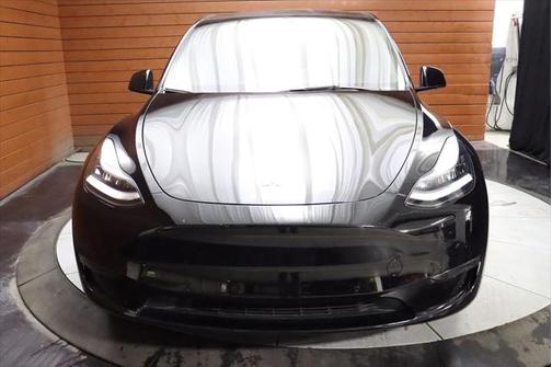 2022 Tesla Model Y Long Range Dual Motor All-Wheel Drive