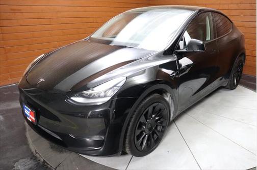 2022 Tesla Model Y Long Range Dual Motor All-Wheel Drive