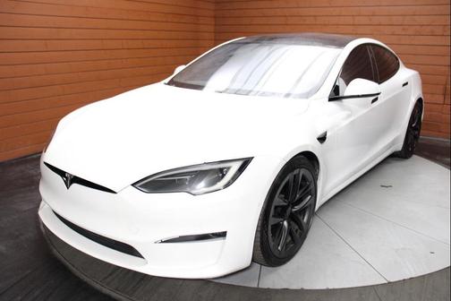 2022 Tesla Model S Plaid