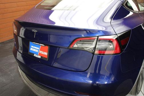 2022 Tesla Model 3 Standard Range