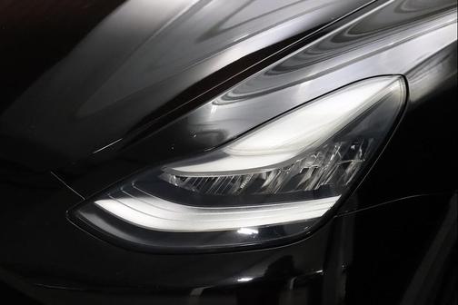 2021 Tesla Model Y Standard Range Rear-Wheel Drive