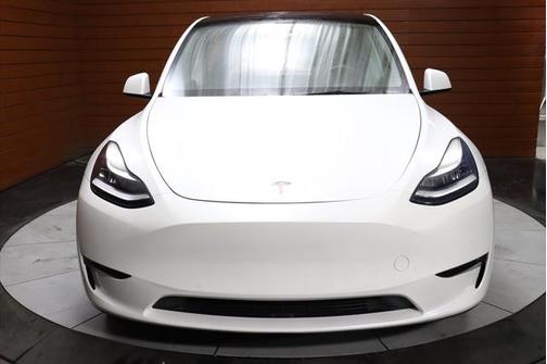 2022 Tesla Model Y Long Range Dual Motor All-Wheel Drive