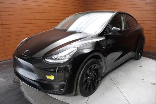 2022 Tesla Model Y Long Range Dual Motor All-Wheel Drive