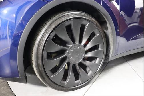 2022 Tesla Model Y Performance Dual Motor All-Wheel Drive