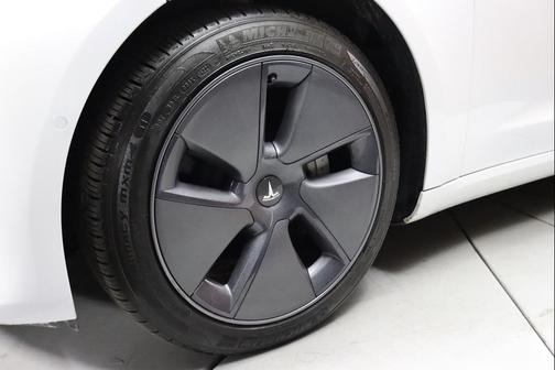2022 Tesla Model 3 Standard Range