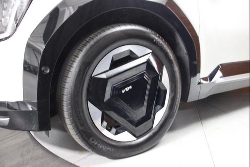 2024 Kia EV9 Land