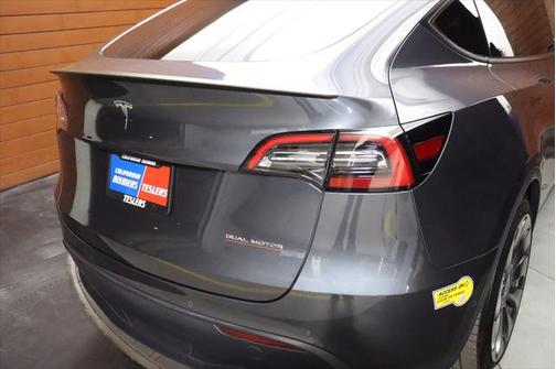 2022 Tesla Model Y Performance Dual Motor All-Wheel Drive