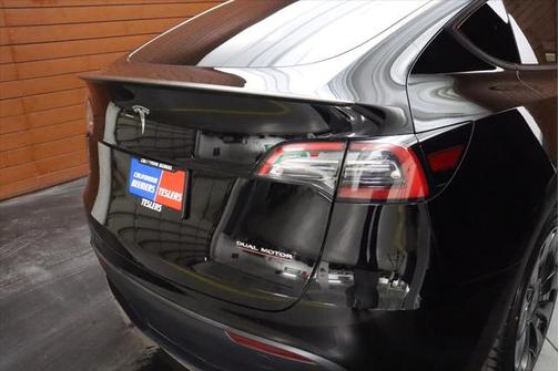 2022 Tesla Model Y Performance Dual Motor All-Wheel Drive
