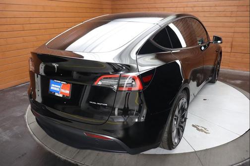 2022 Tesla Model Y Performance Dual Motor All-Wheel Drive