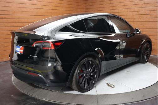2022 Tesla Model Y Performance Dual Motor All-Wheel Drive