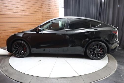 2022 Tesla Model Y Performance Dual Motor All-Wheel Drive