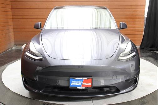 2022 Tesla Model Y Long Range Dual Motor All-Wheel Drive