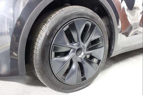 2024 Tesla Model Y Long Range Dual Motor All-Wheel Drive