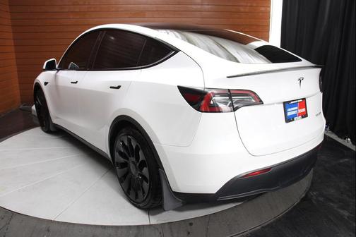 Pearl White Multi-Coat 2022 Tesla Model Y Performance Dual Motor All-Wheel Drive