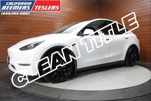 Pearl White Multi-Coat 2022 Tesla Model Y Performance Dual Motor All-Wheel Drive