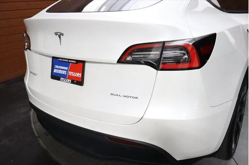 2021 Tesla Model Y Long Range Dual Motor All-Wheel Drive