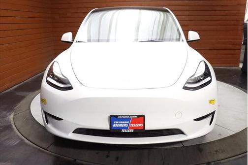 2022 Tesla Model Y Long Range Dual Motor All-Wheel Drive