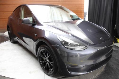 2024 Tesla Model Y Long Range Dual Motor All-Wheel Drive