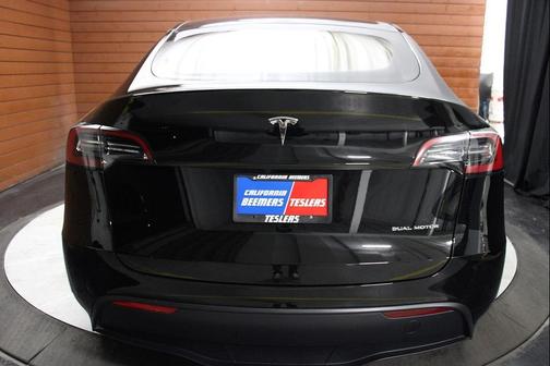 2023 Tesla Model Y Long Range Dual Motor All-Wheel Drive